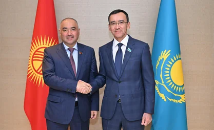 Кыргызстан менен Казакстандын парламенттер аралык кызматташтыгы талкууланды