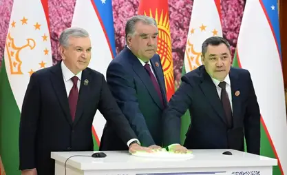 Өзбек ЖМКлары: Садыр Жапаровдун саясий эрки менен чек ара көйгөйү чечилди