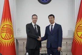 0cdf3aa5-db5f-4ac7-a26c-0c99e72b61b4.jpg