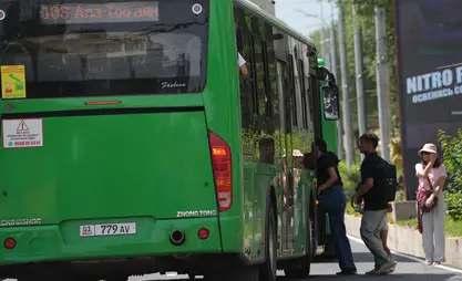 1-июлдан тарта Бишкекте автобустарда накталай төлөм кабыл алынбайт