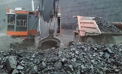 Кыргызстандыктар майда көмүрдүн сатылып жатканына нааразы. “Кыргызкөмүр” эмне дейт?