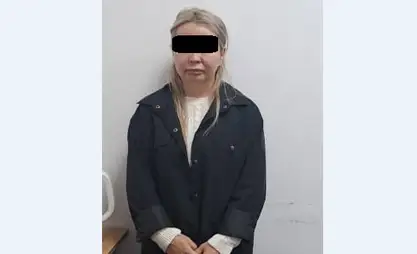 Аламүдүндө 11 миң долларга товар алып, акчасын бербей жүргөн аял кармалды