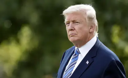 Трамп «Америка үнү» радиосун толугу менен жабууга чакырды