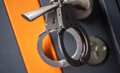 Россия 15 млн доллар уурдоого шектелген жаранды Казакстанга өткөрүп берди