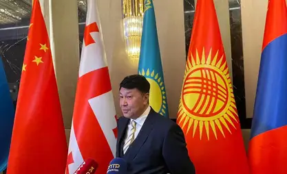 Кыргызстандын экономикасынын өнүгүшүнө аялдар зор салым кошууда – Султан Ахматов