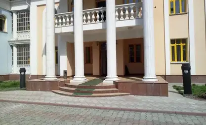 "Манас" академиясы имаратынан чыгарылууда - депутат
