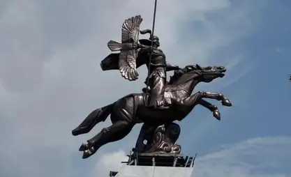 Манасты талкуулоо – бул улуу мураска кайдыгер эместиктин далили – Орунбеков