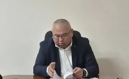 Токтогул районунун акиминин биринчи орун басары кызматтан кетти. Себеби