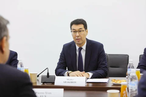 64baf983-563d-35bf-aad7-d87018f4cd47.jpg