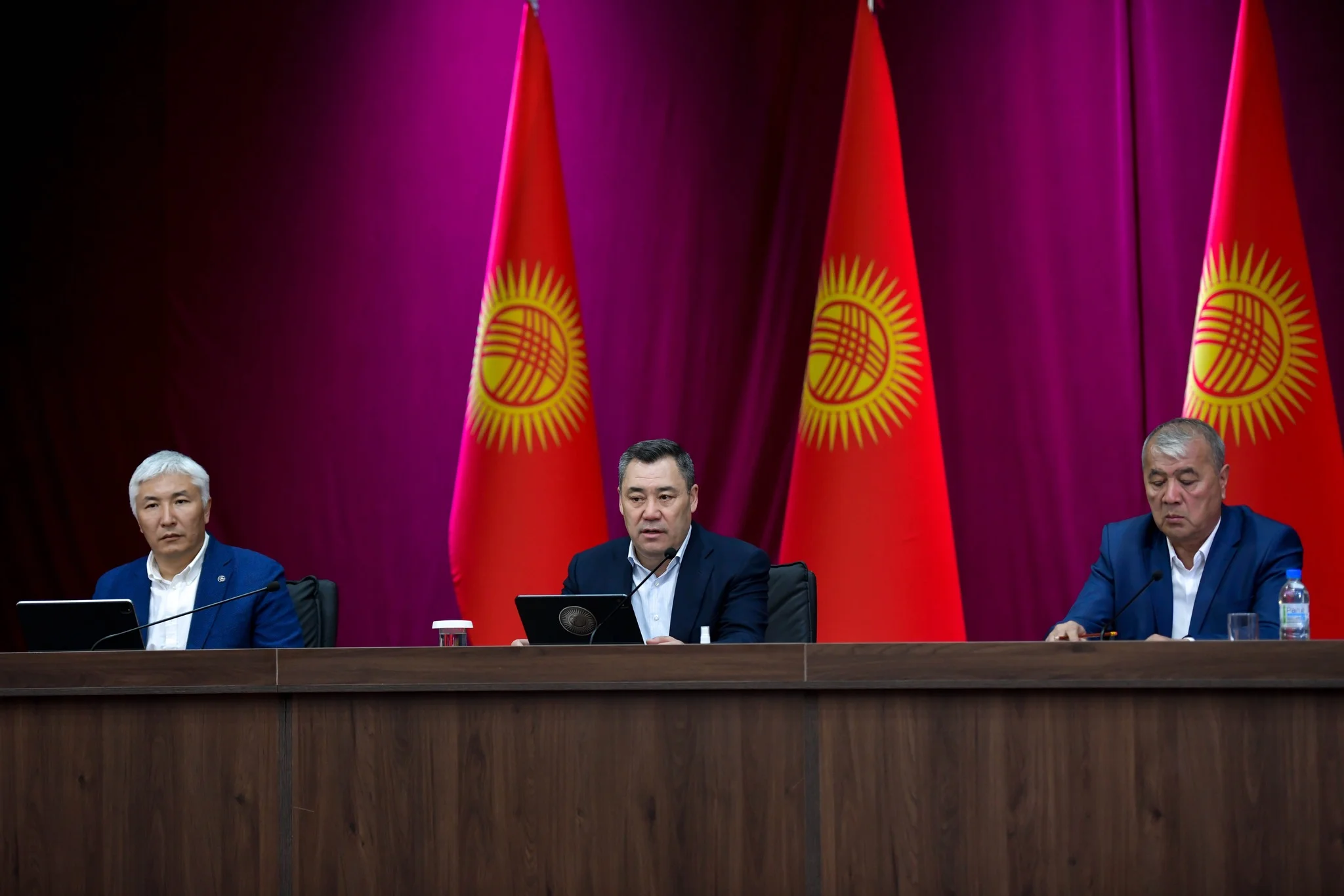 {{ item.title }}