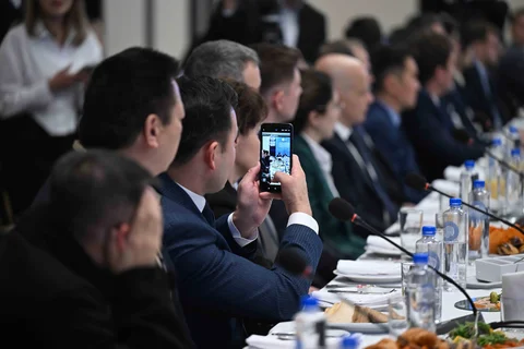 67b9644220a57-thumb.jpeg