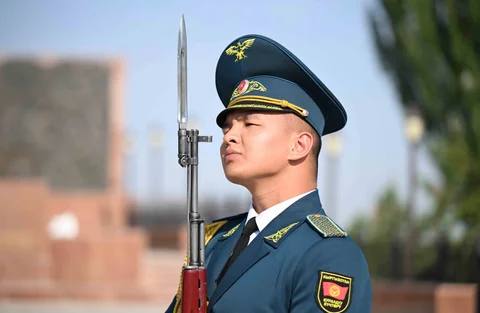 687dbee1a8352-thumb.jpg