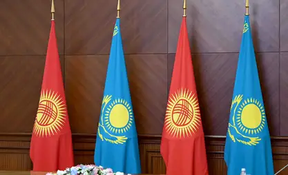 Кыргызстан менен Казакстан парламент жетекчилери кызматташтыкты талкуулады
