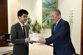 69d4a348e4b2e (2).jpg