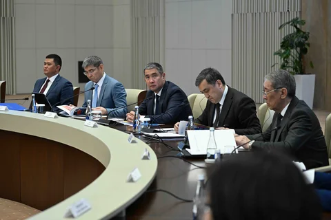 6a05b130e150e.jpg