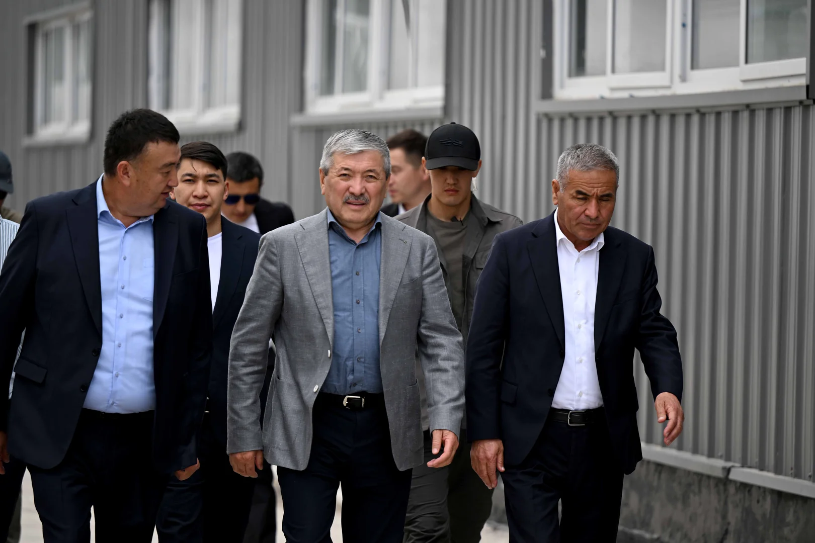 {{item.title }}