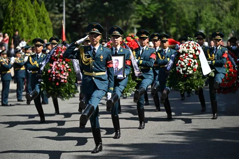 6a28ff4d209d9.jpg