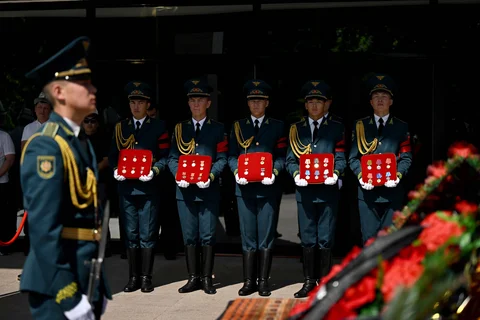 6a28ff4e614ee.jpg