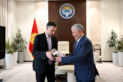 6a3637647564e-thumb.jpg