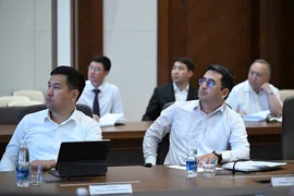 6a83eece475ff.jpg