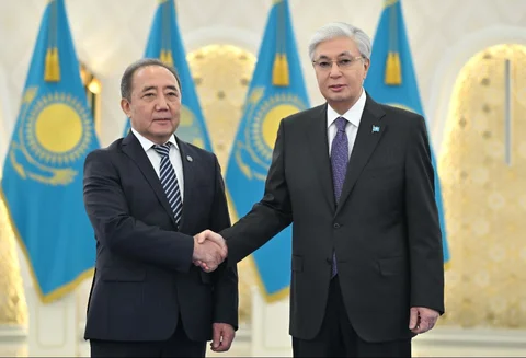 75bed5ab-9d14-32fb-bcc8-bc6fe72f6349.jpg