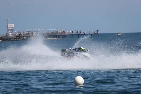 8f01a125-a7a4-_Gq8lIx7.max-2560x1440.format-webp.jpegquality-90.webp