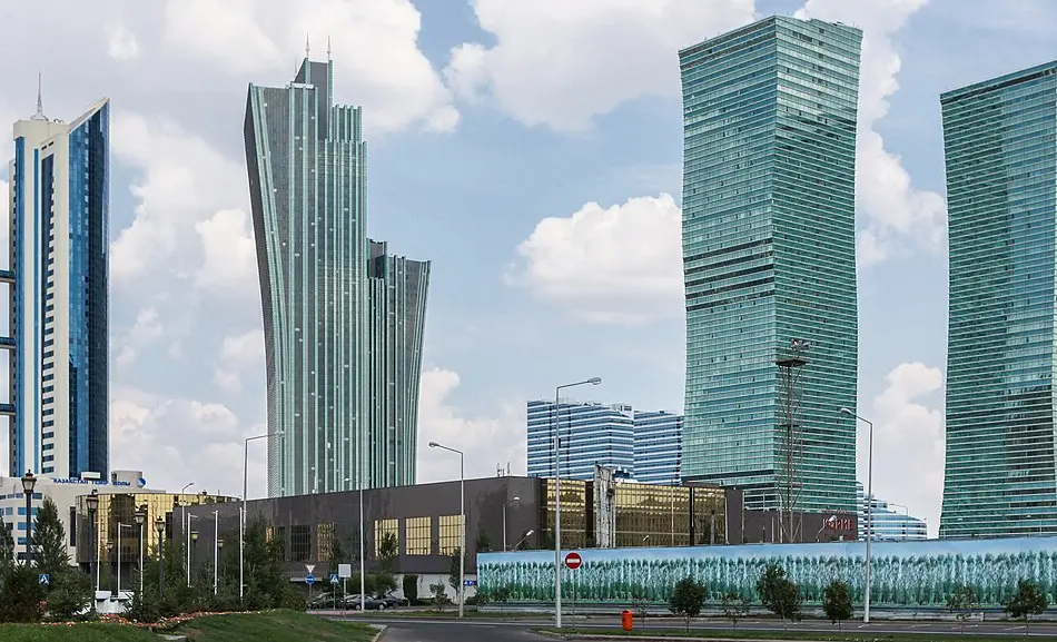 Astana,_capital_of_Kazakhstan_01.JPG