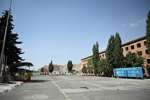 DOS_6374.JPG