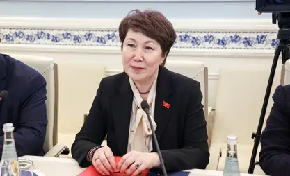 Гуля Кожокулова Мамлекеттик Думанын шайлоосуна байкоо жүргүзөт