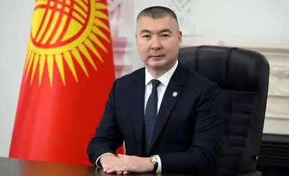 Президент "Ош" базарындагы орой мамилеси үчүн Туманбаевге эскертүү берди