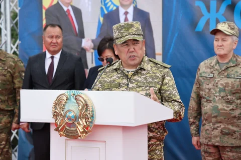 КПП Каркыра перешел на круглосуточный режим_8.JPG