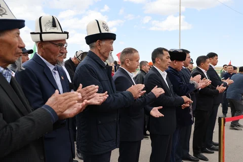 КПП Каркыра перешел на круглосуточный режим_9.JPG