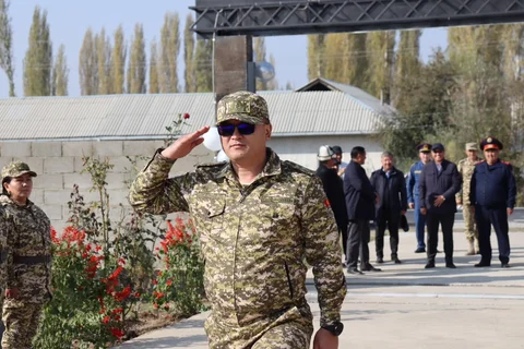 Общее дело_ бизнес построил жилье для кыргызских пограничников (2).jpeg