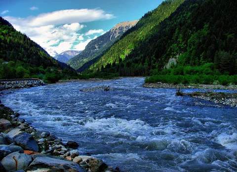 Rioni_river_-_Georgia_(Europe).jpg