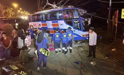 Таиландда автобус жол кырсыгына кабылып, 36 адам жабыркады