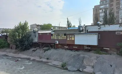 Чүй менен Осмонкул көчөлөрүнүн кесилишиндеги тез татым жайлары алынат - Жунушалиев
