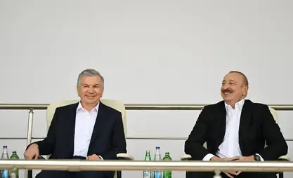 Мирзиёев Азербайжан менен Армениянын тынчтык келишимин "тарыхый окуя" деп баалады