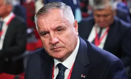 Сербиянын премьер-министри кызматын тапшырды