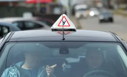 Кыргызстандагы автомектептердин көбүнүн лицензиясы талапка  жооп бербейт- Жунусов