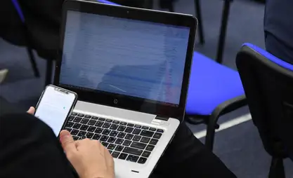 Кыргызстанда ЖМК жана интернет аркылуу мазактоо үчүн айып пул киргизилди