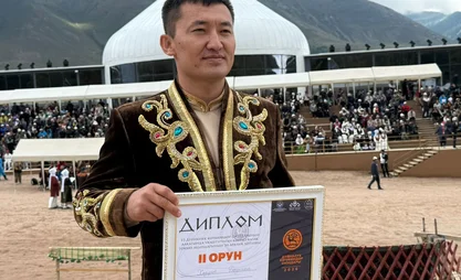 VI Көчмөндөр оюндары: Казакстандык акын айтыштын деңгээлине баа берди