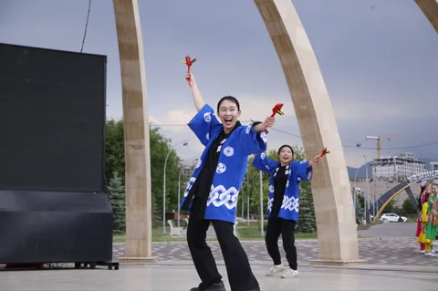 c1207c7c-414b-30cf-a8e8-83091ab031be.jpeg
