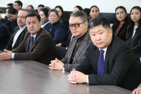 c63d5411-e35e-494a-a8d5-1c4201a9cd32.jpg