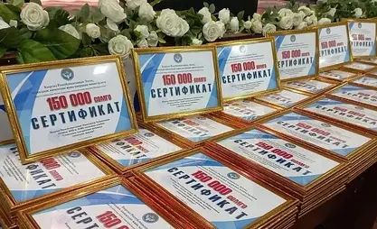 Соцконтракт: Үч балалуу жалгыз бой эне кантип ишкер болду?