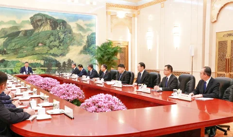 e09d25c8-47e3-336e-8c32-9ab2c9f74c9b.jpg