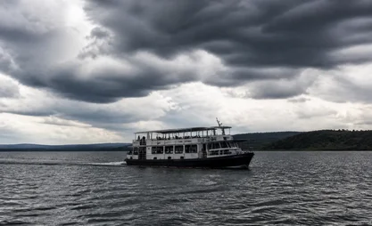 ferry_capsizes_lake_kariba_zimbabwe_95_on_board_1786477296177.webp
