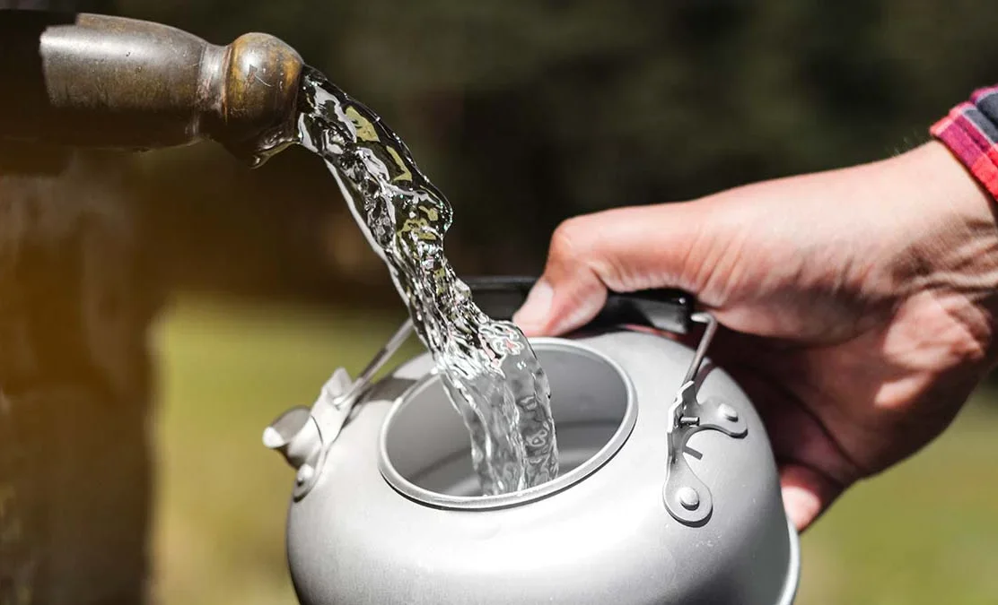 filling-water-can_1.2e16d0ba.format-webp.fill-1668x1014.webp