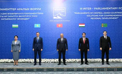 Парламенттер саясий диалог үчүн аянт болушу керек - Рустам Эмомали