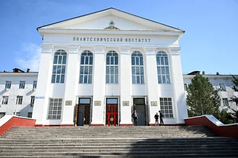 image2.jpg