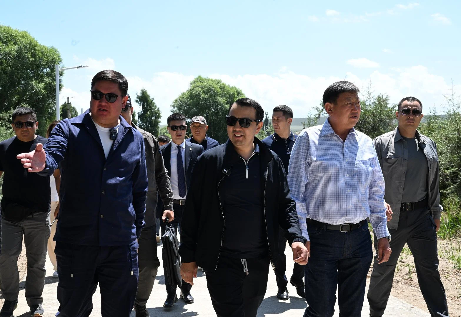 {{ item.title }}